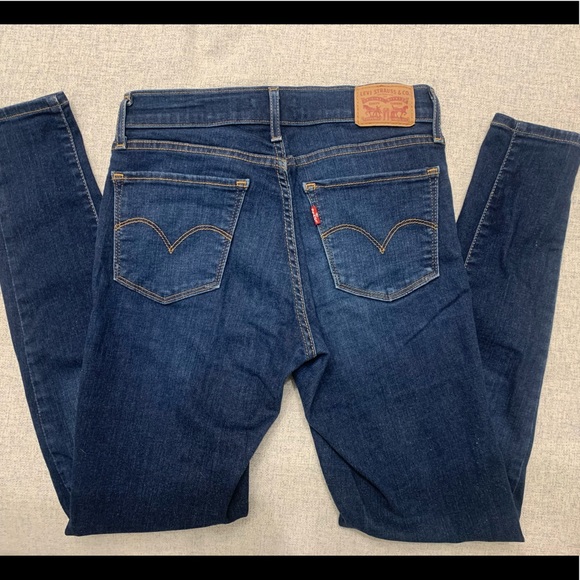 Levi’s 710 Super Skinny (Dark Wash) - Picture 2 of 5